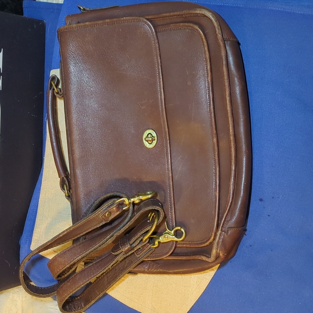 Vintage Coach Colebrook (Style# 5181) Brown Leather Messenger/ Briefcase $125 - Picture 7 of 9